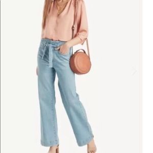 Vince Camuto High Rise Wide Leg Jeans size 6